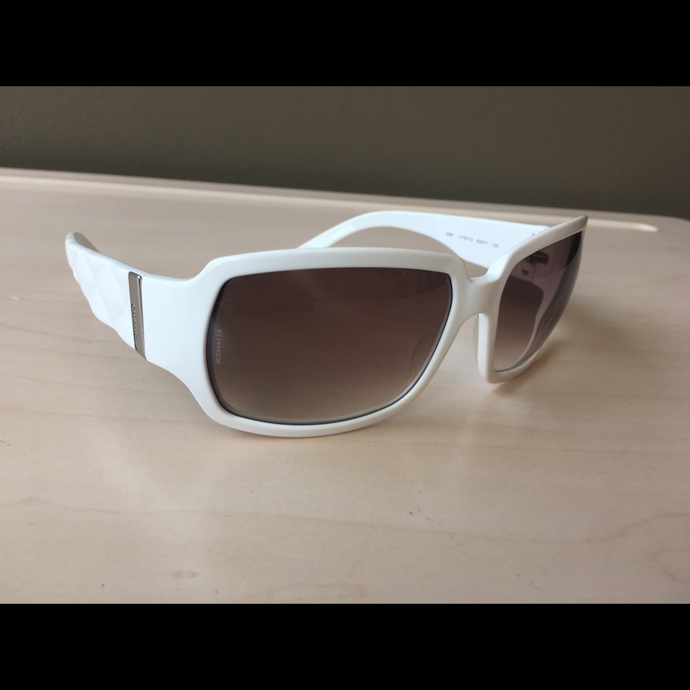 RARE QUILTED CHANEL SUNGLASSES (White)